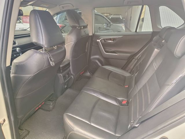 RAV4 2.0  第9張相片