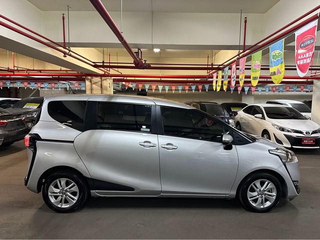 SIENTA 1.8  第4張相片
