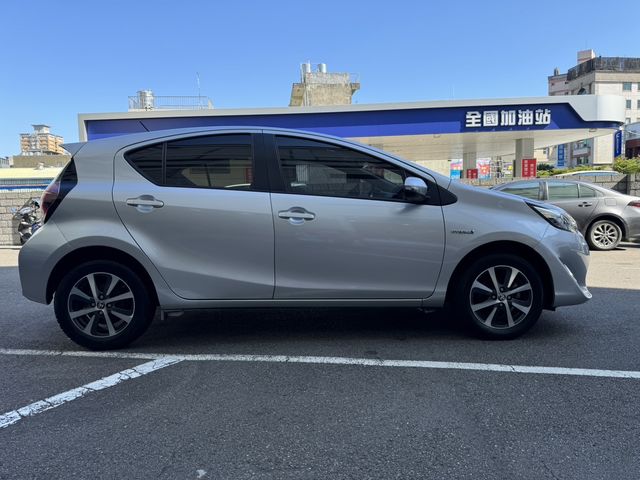 PRIUS C 1.5  第4張相片