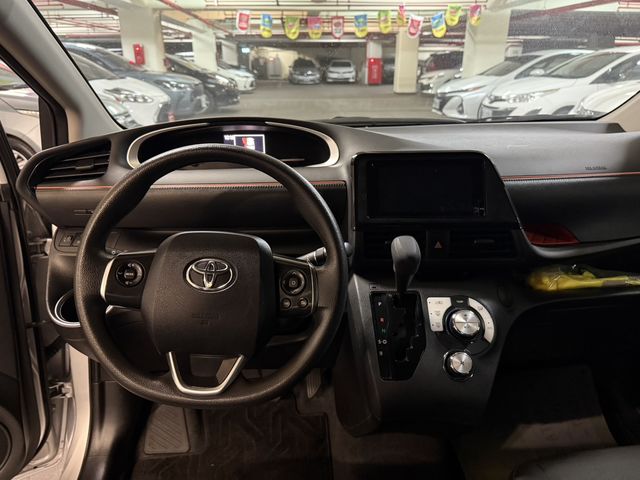 SIENTA 1.8  第7張相片