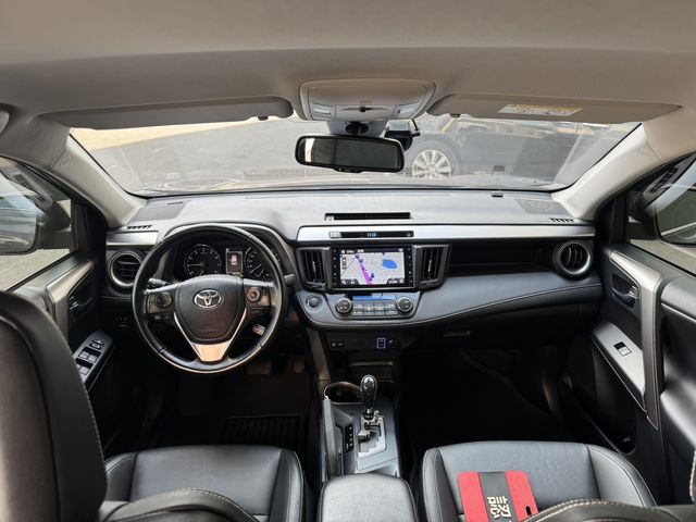 RAV4 2.5  第7張相片