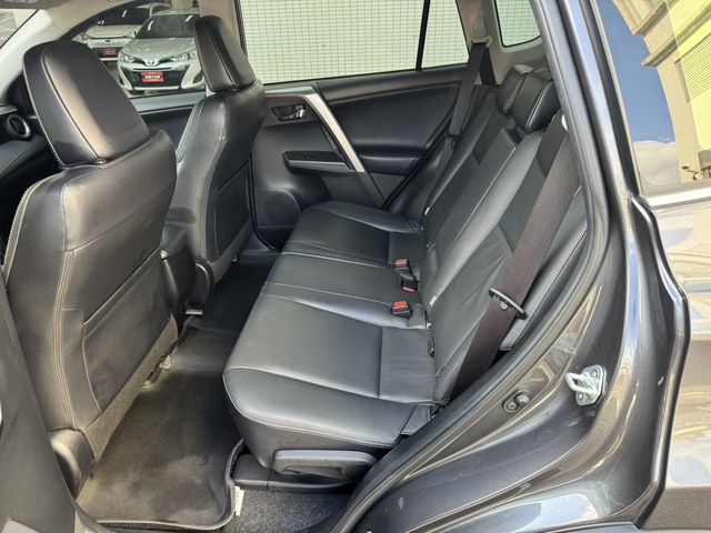 RAV4 2.5  第9張相片