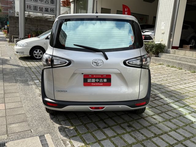 SIENTA 1.8  第6張相片