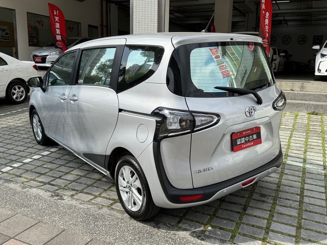 SIENTA 1.8  第7張相片