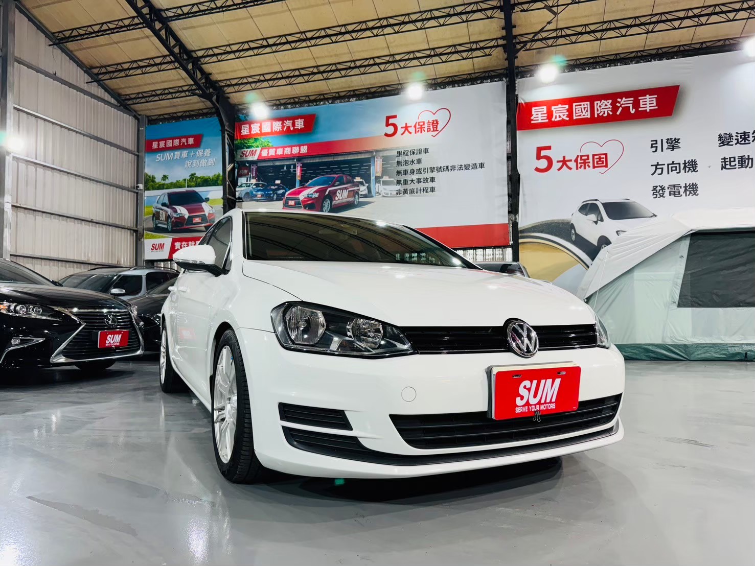 2013/14年VW Golf 1.2 高階版/多功能方向盤/定速/賽車椅/車況非常好/新車103萬  第1張相片