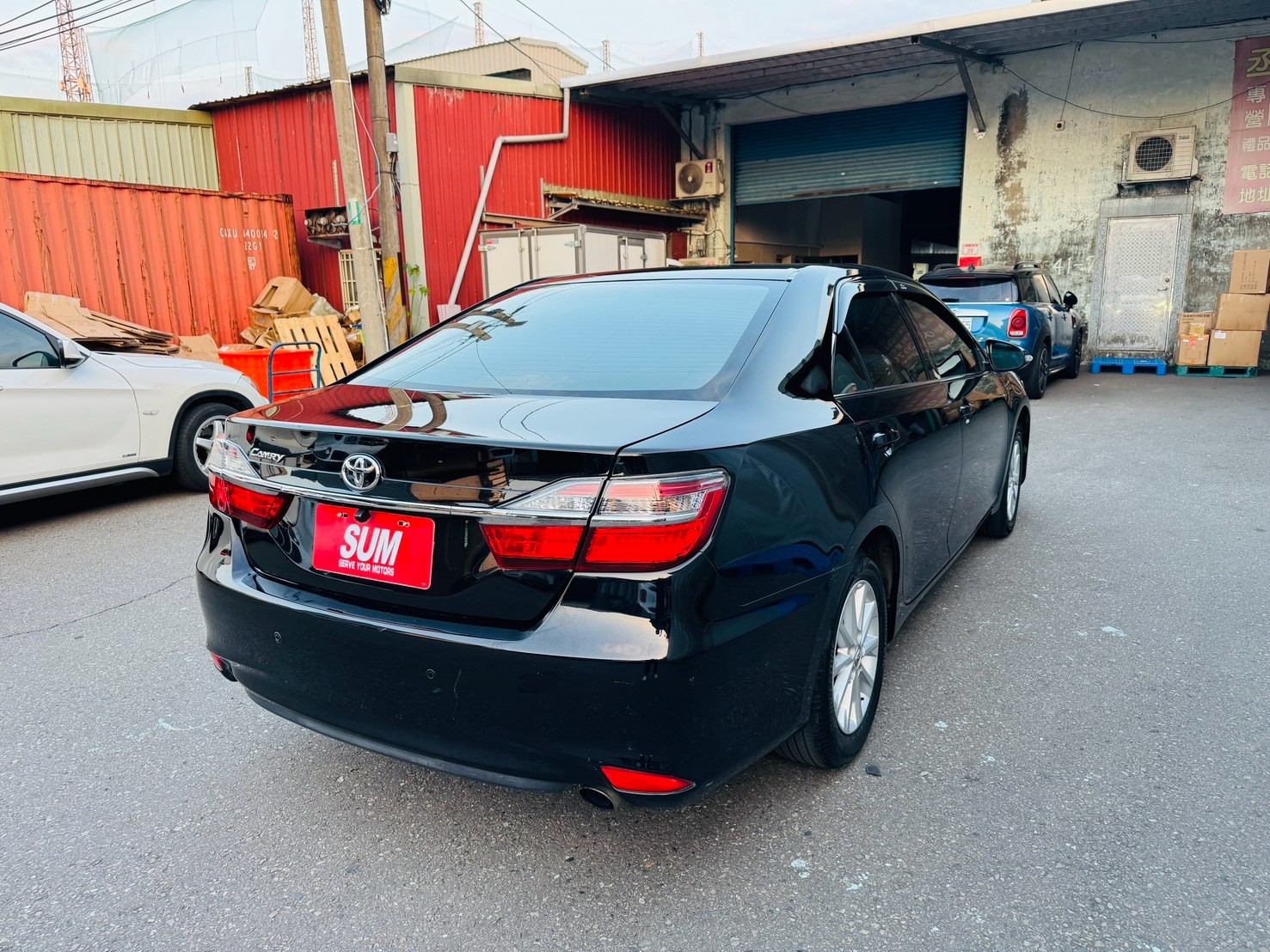 2016年豐田舒適神車Camry 2.0 /方向盤快控鍵/ 恆溫空調  /分區溫控 /煞車力道分配系統 / 電子煞車力道輔助系統 / ISOFIX兒童安全椅固定  /兒童安全鎖  第16張相片