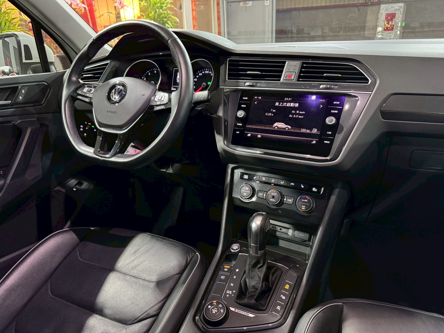 2019 Volkswagen Tiguan 330 TSI 漂亮認證車 無話術 喜歡的歡迎賞車  第4張相片