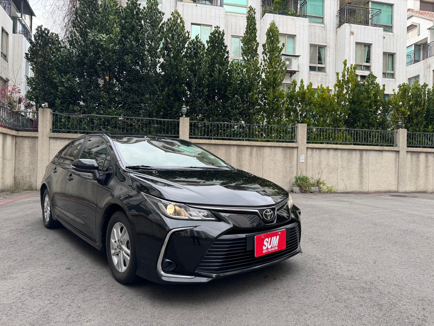 2019年 Toyota Altis 灰色 尊爵版 認證車 無話術 實車實價歡迎賞車  第1張相片