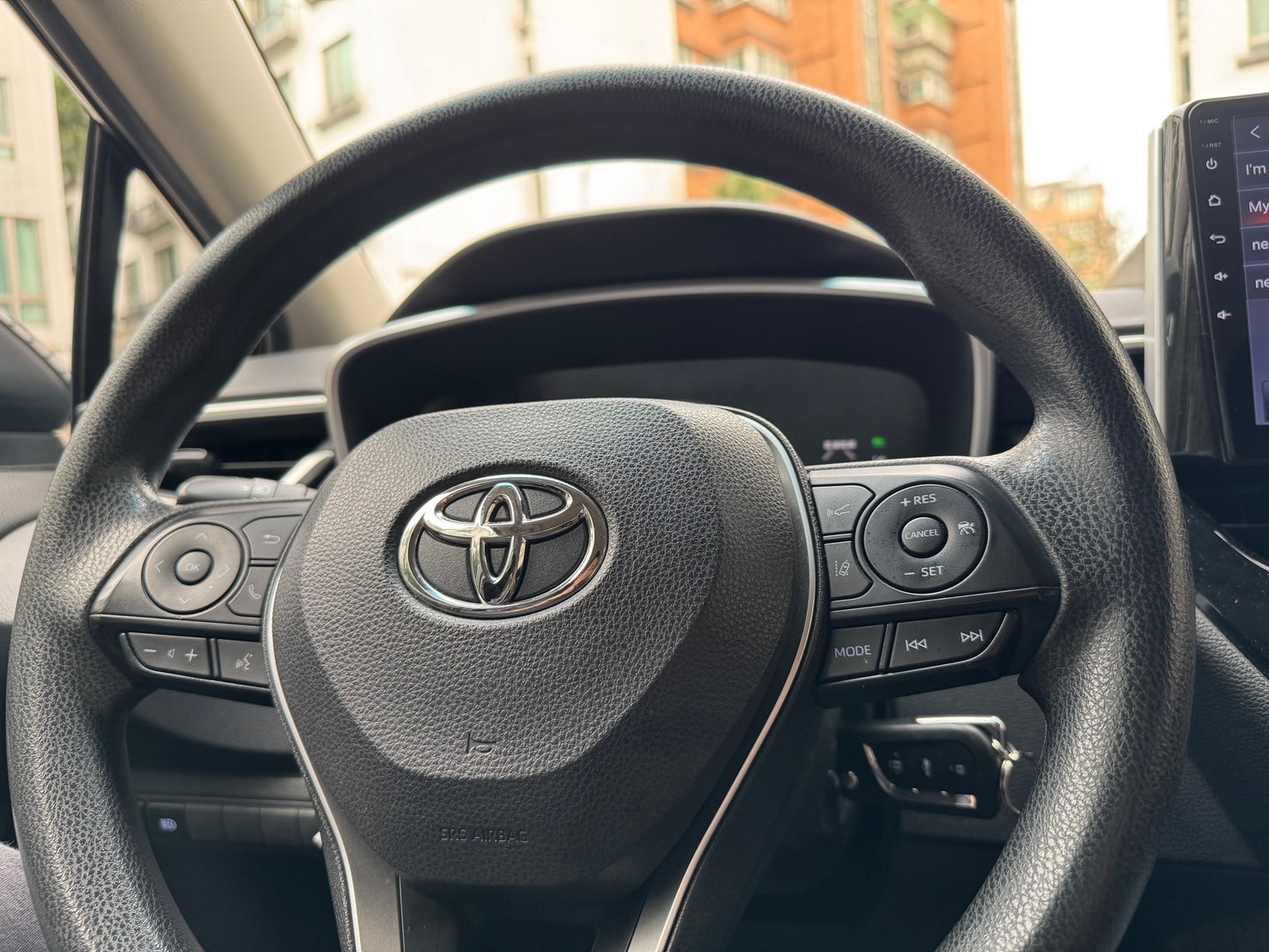 2019年 Toyota Altis 灰色 尊爵版 認證車 無話術 實車實價歡迎賞車  第3張相片