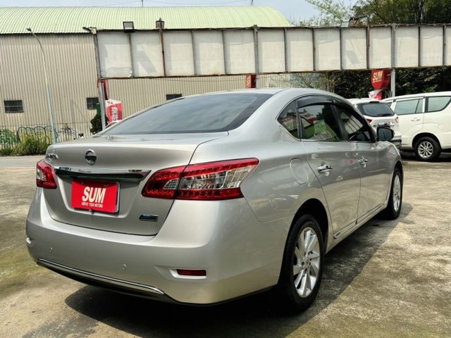 七合一影音~原版件 ~ I-KEY ~倒車顯影~衛星導航  第5張相片