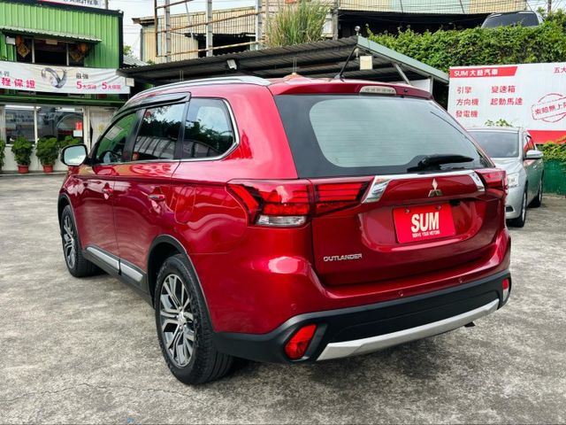 頂級魅力型~僅跑8萬~全車原鈑件~ikey~倒車顯影~衛星導航  第5張相片