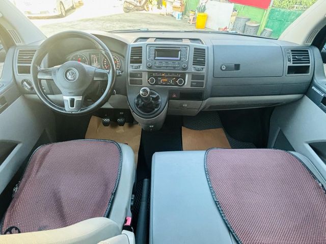 六速手排~超大空間九人座~家族出遊一車搞定~倒車雷達  第4張相片