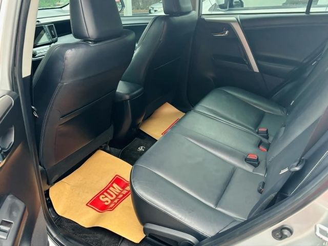 頂級2.0~ikey~電動椅~定速~7安~LED日行燈~倒車顯影~恆溫空調~認證車  第4張相片