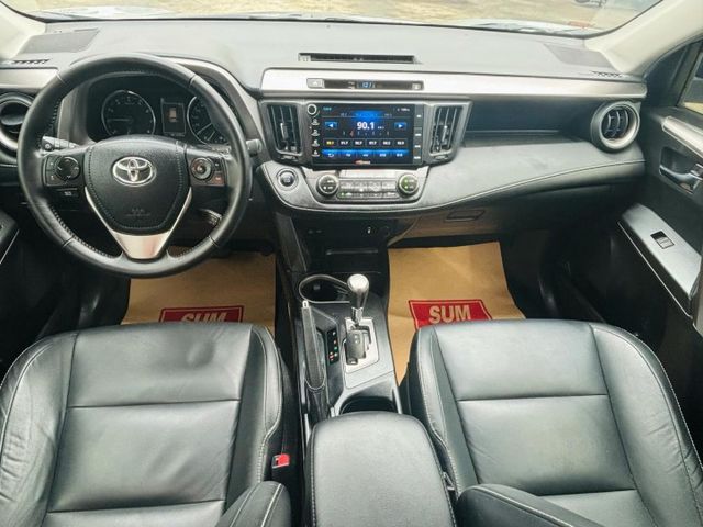 頂級2.0~ikey~電動椅~定速~7安~LED日行燈~倒車顯影~恆溫空調~認證車  第5張相片