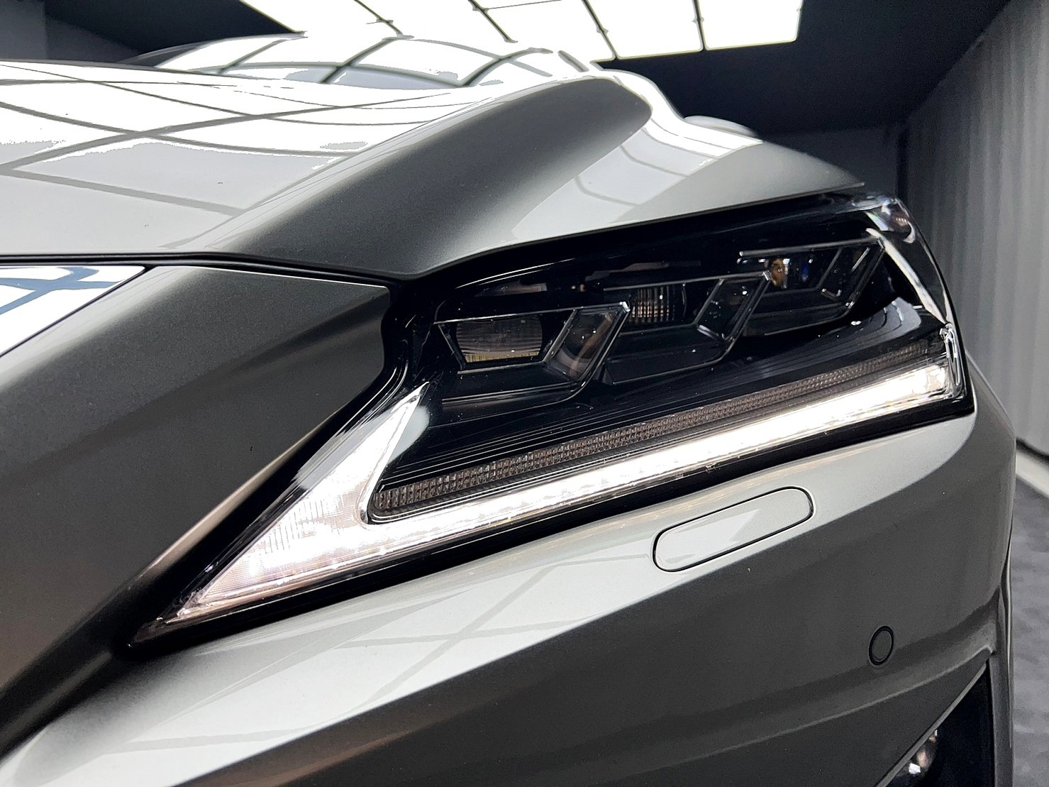 2017式 Lexus RX200t 2.0旗艦版 極光鈦  第19張相片