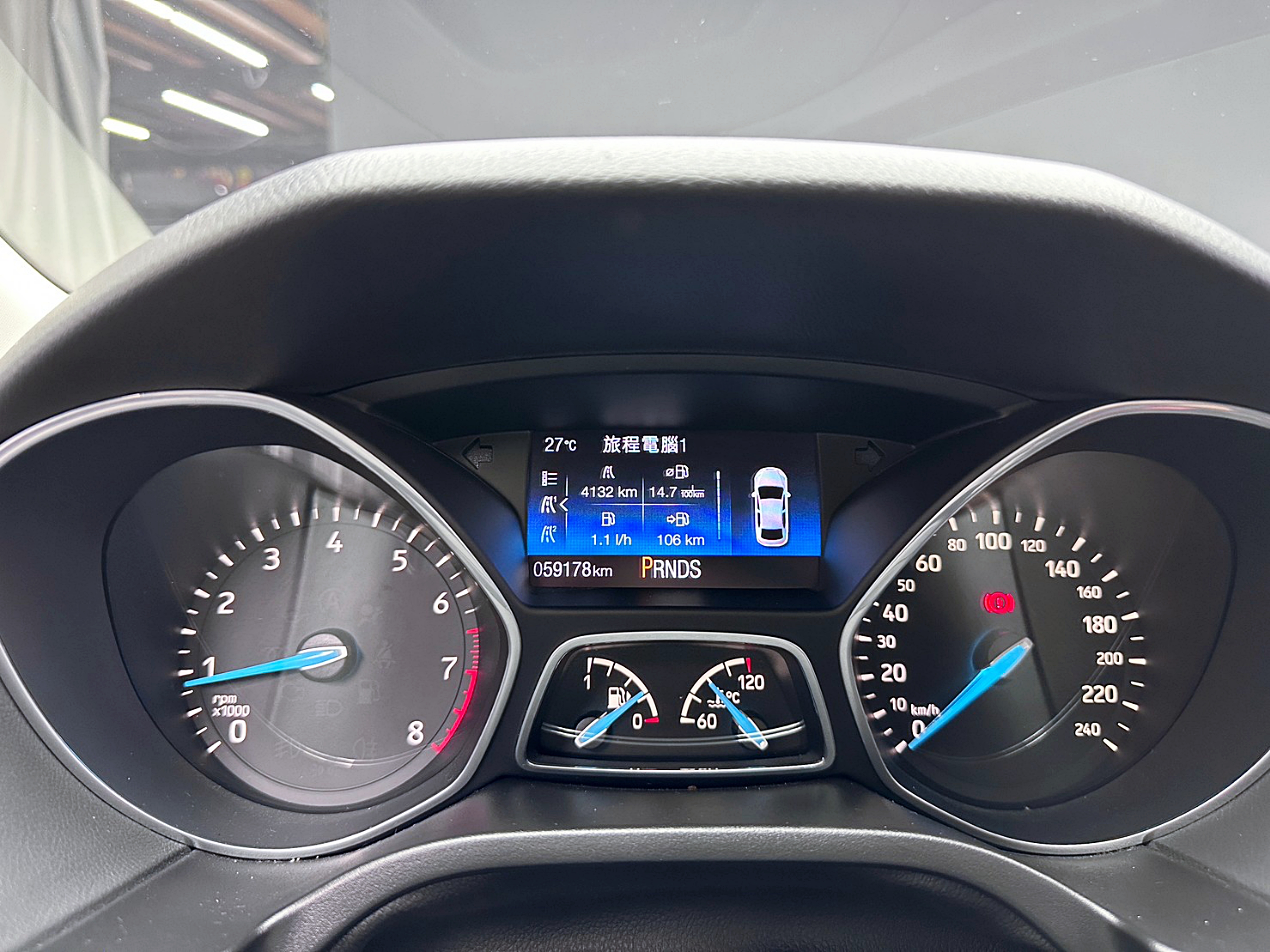 2017 Ford Focus 5D 1.6時尚經典型  第12張相片