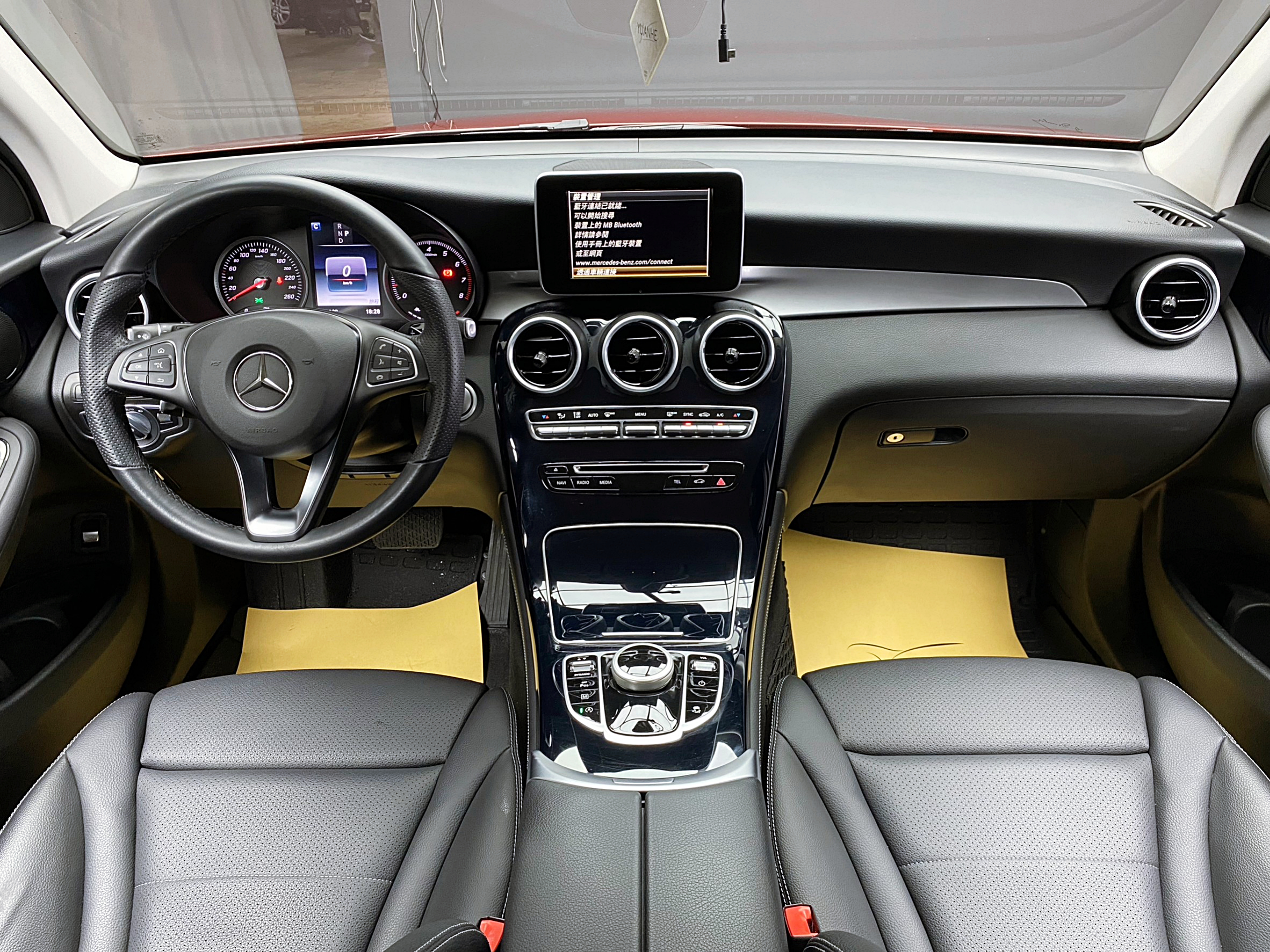 2018 X253型 賓士 GLC200 2.0  第3張相片