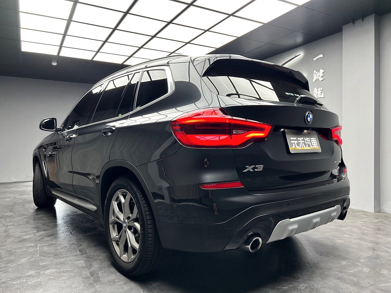 2018 G01型 BMW X3 xDrive30i運動版  實跑10萬公里 2.0汽油 摩天灰 認證車  第2張相片