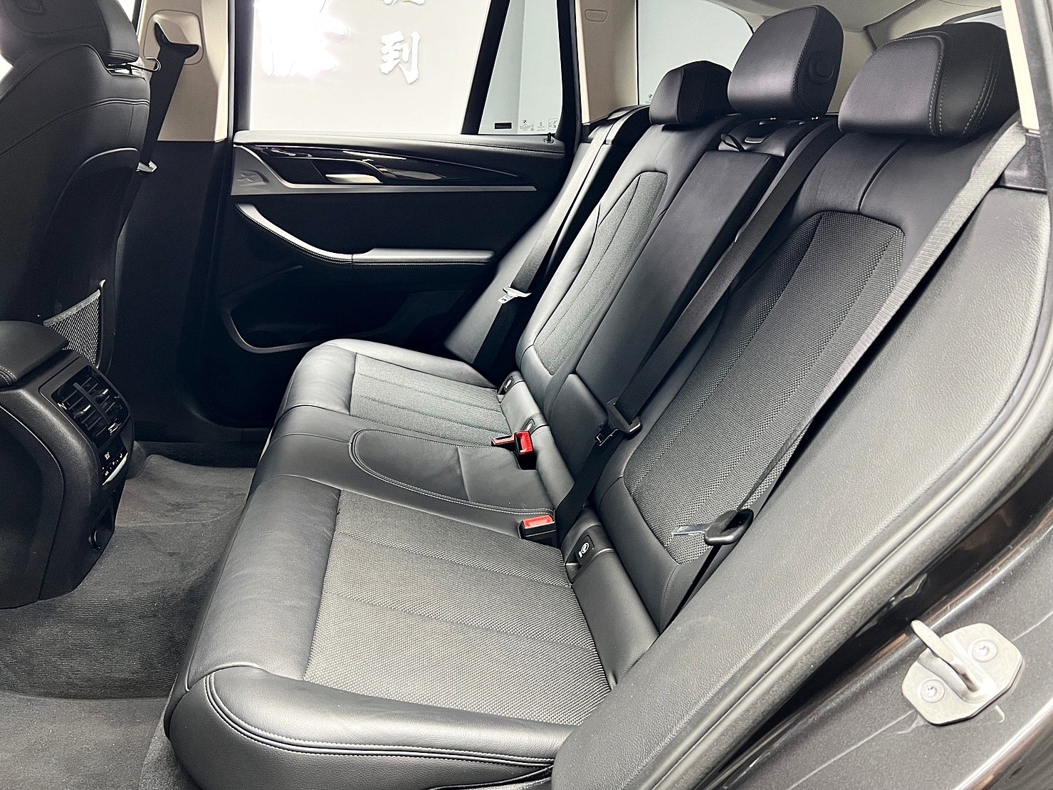 2018 G01型 BMW X3 xDrive30i運動版  實跑10萬公里 2.0汽油 摩天灰 認證車  第9張相片