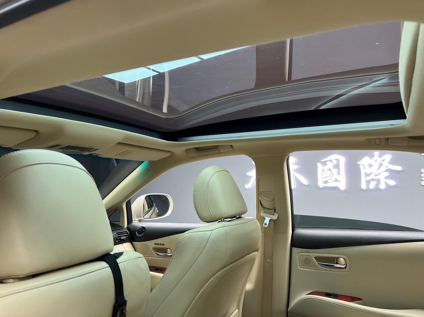 2011 凌志 RX450h 3.5頂級版 大電池已更換  第8張相片
