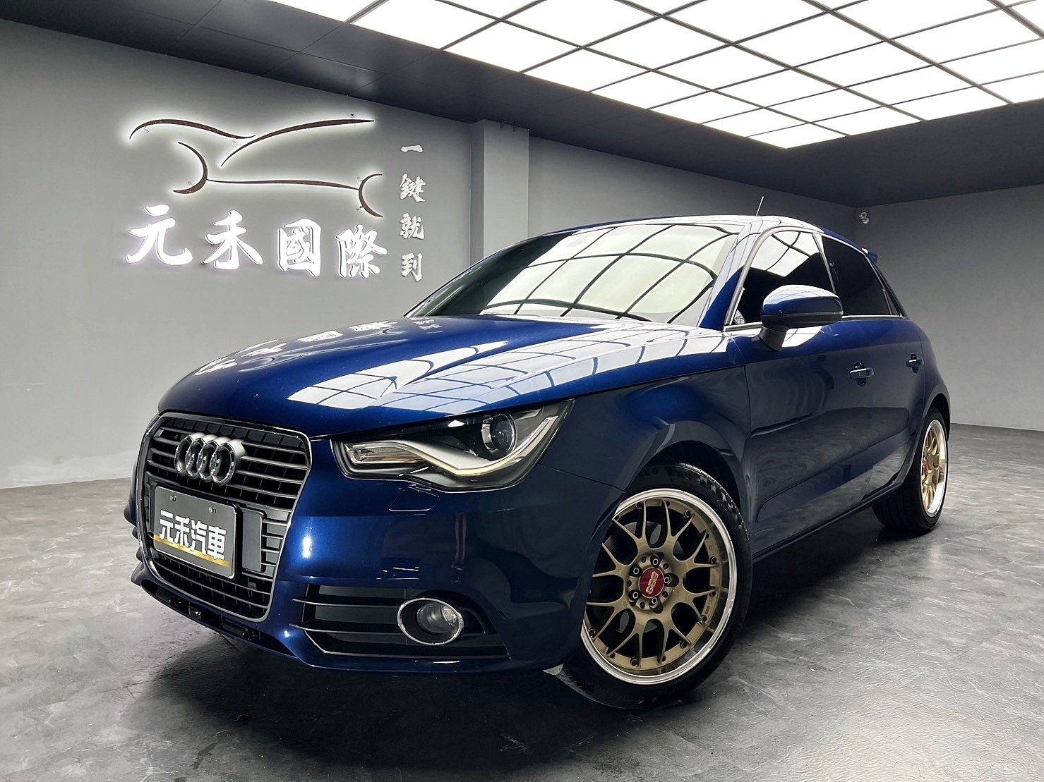 💥2015式 Audi A1 Sportback 1.4 30TFSI 深海藍💥  第1張相片