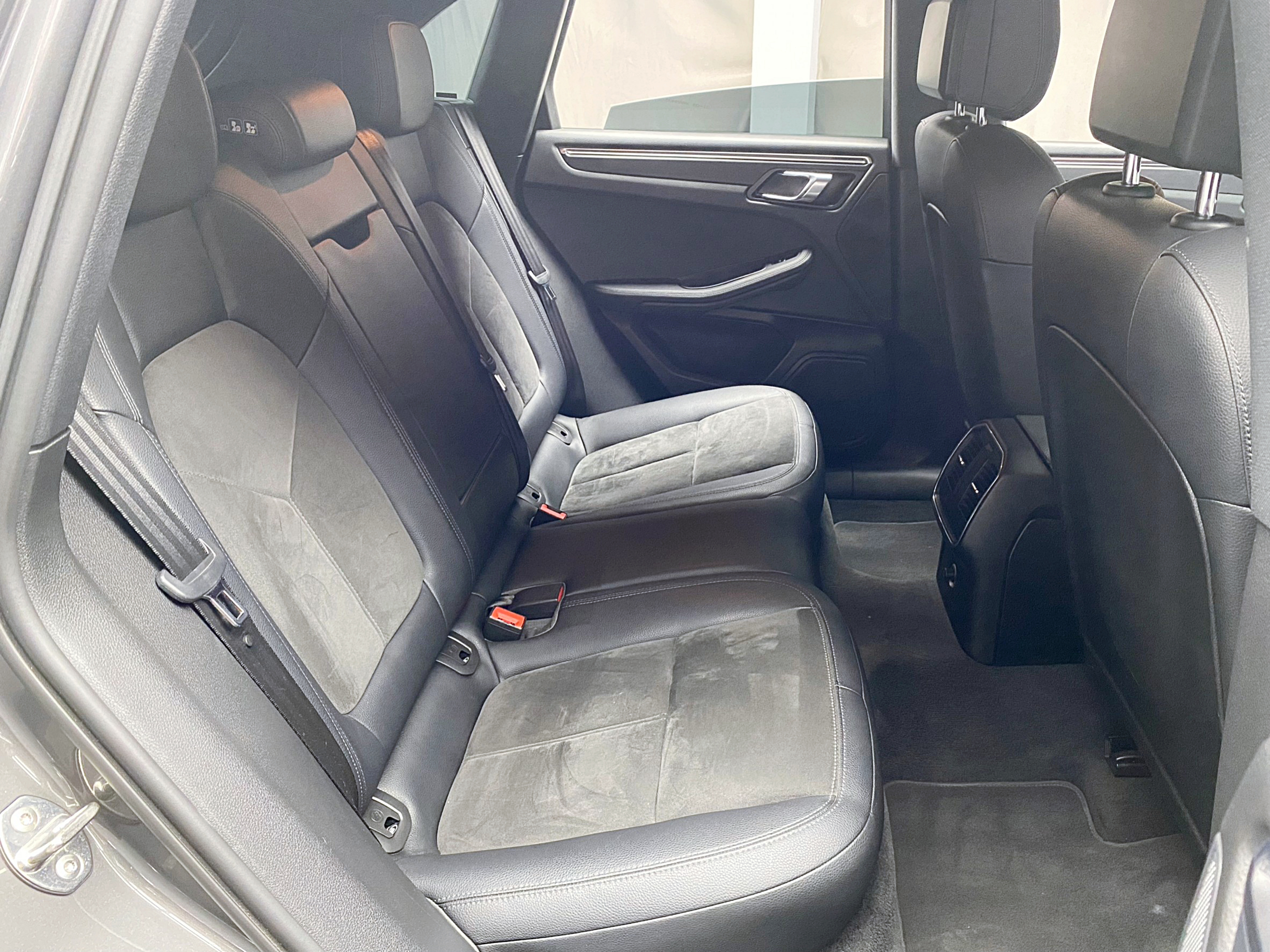 💥2015 Porsche Macan 2.0T汽油 瑪瑙灰💥  第7張相片