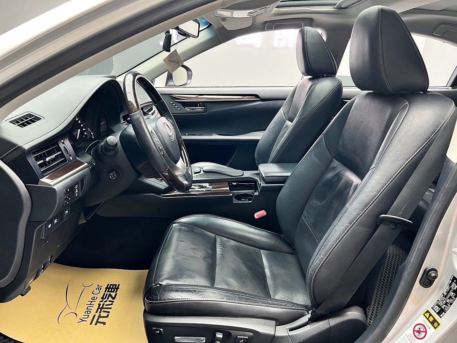 💥2013式 Lexus ES350 3.5旗艦版💥  第4張相片