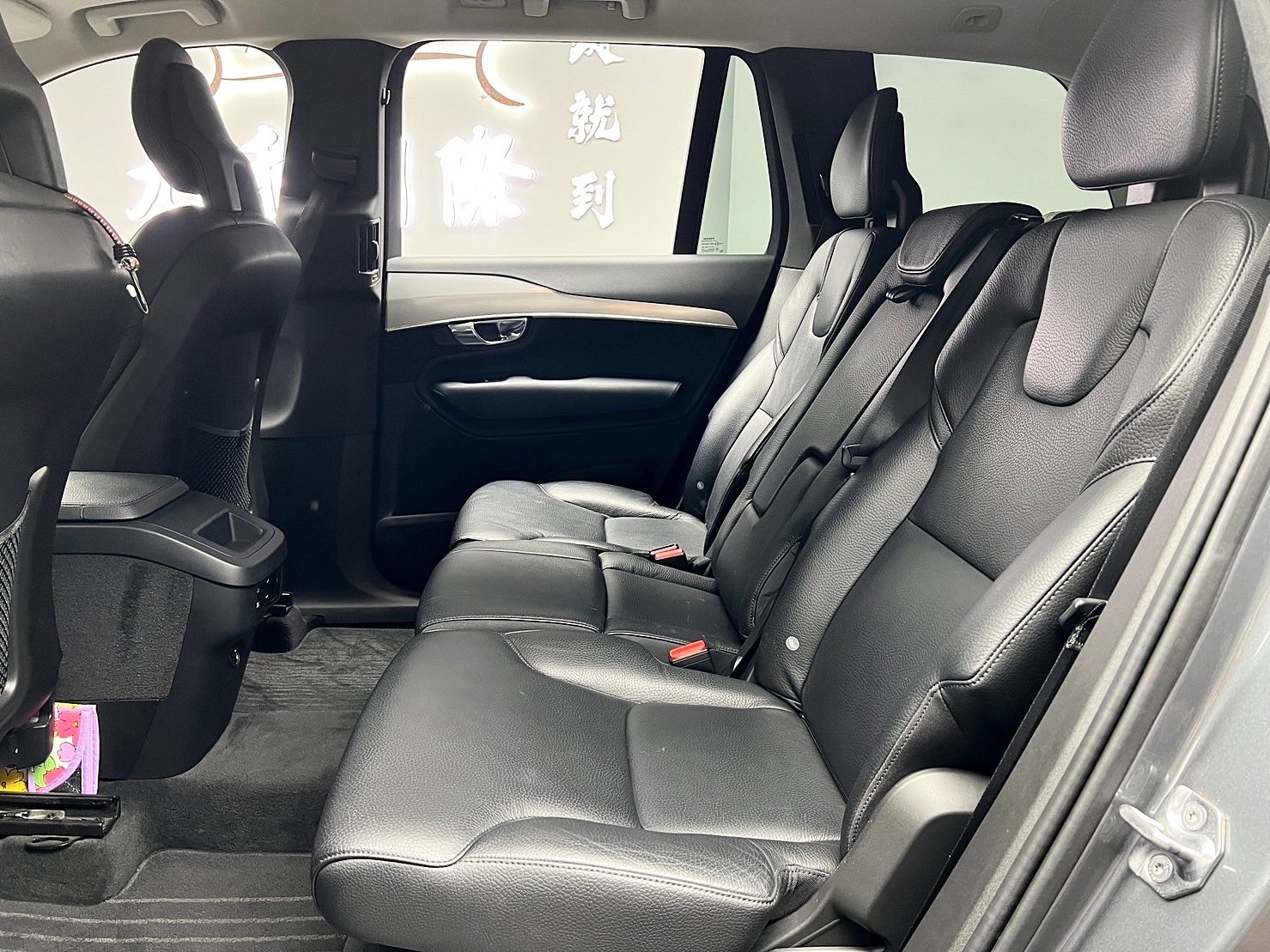 2016 Volvo XC90 D4 2.0d 柴油 五人座  第8張相片