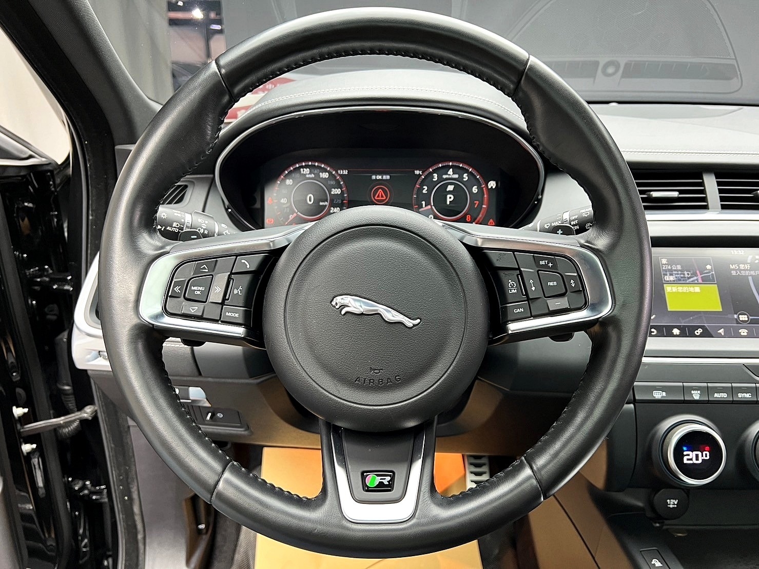 ✨ 2019式 Jaguar E-Pace P250   R-Dynamic S 2.0 汽油 珍珠黑✨  第5張相片