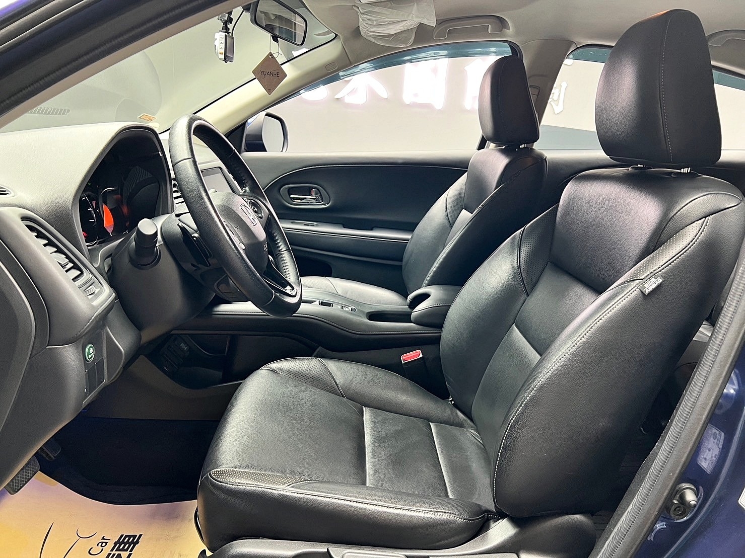 ✨2017 Honda HR-V 1.8 S版 汽油 閃蝶藍✨  第4張相片