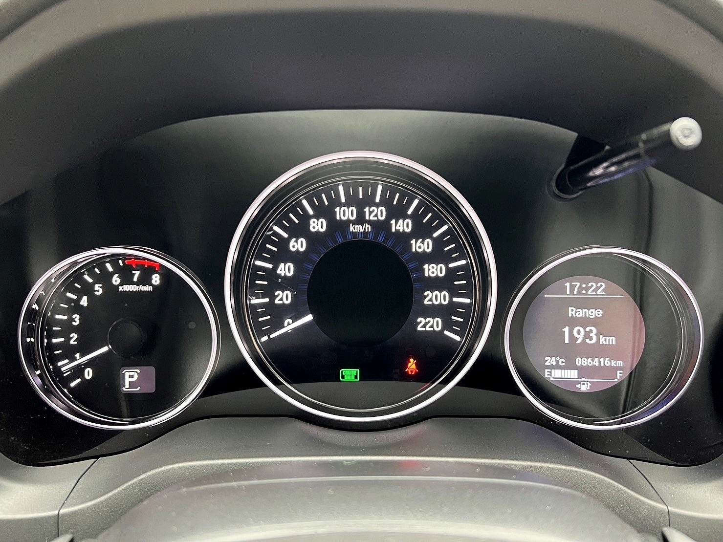 ✨2017 Honda HR-V 1.8 S版 汽油 閃蝶藍✨  第7張相片