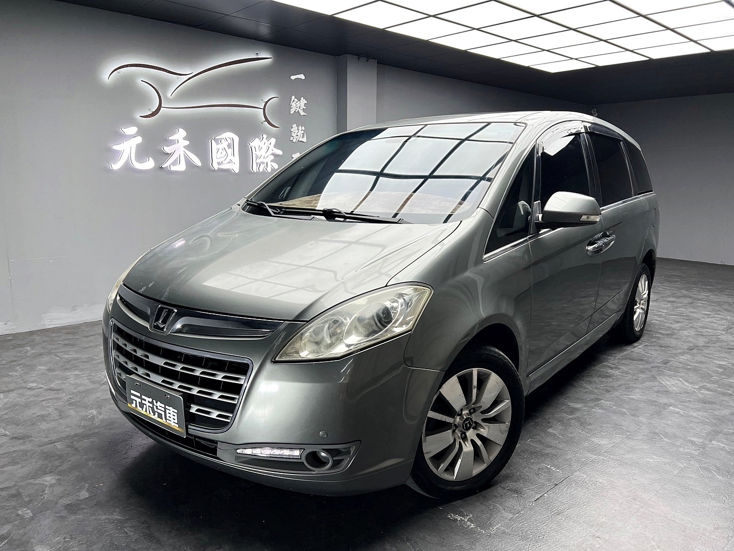 ✨2012式 Luxgen 7 MPV 頂級型 2.2汽油✨  第1張相片
