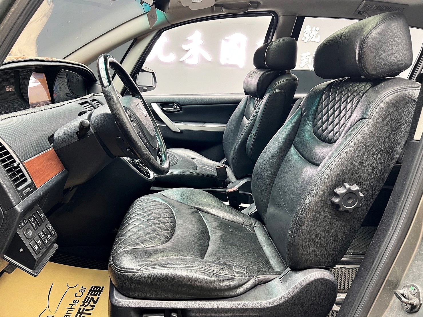 ✨2012式 Luxgen 7 MPV 頂級型 2.2汽油✨  第5張相片