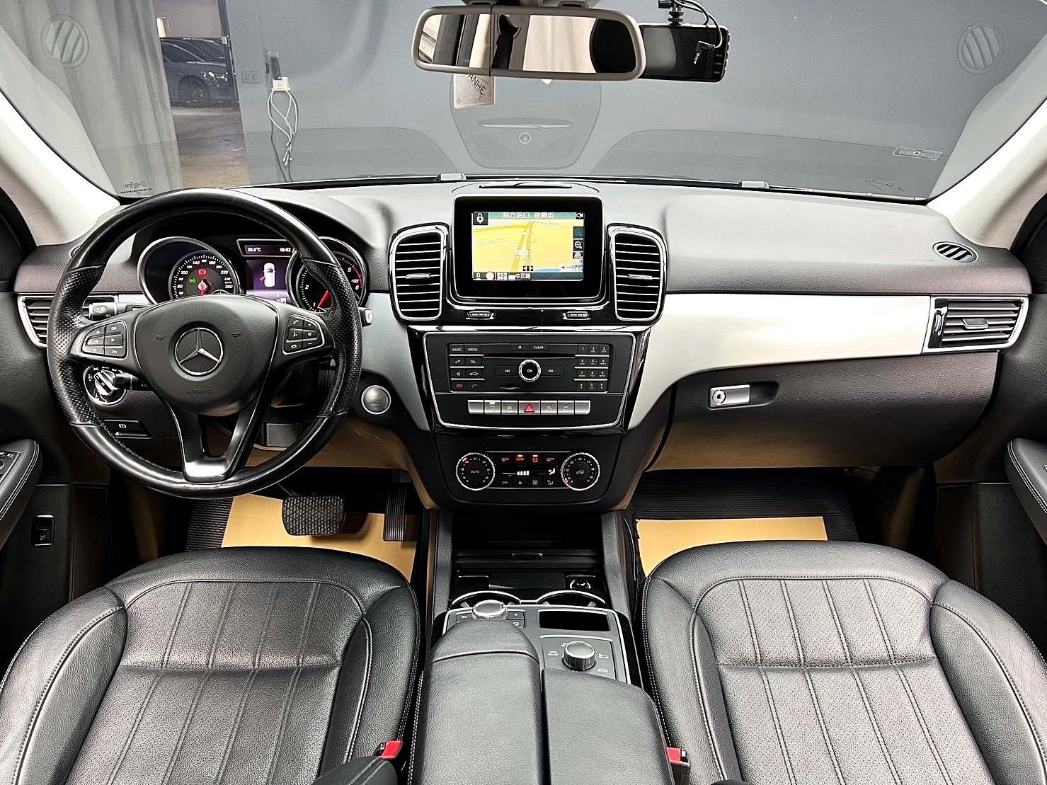 ✨2018 W166 賓士 GLE250d 四驅 2.1柴油✨  第2張相片