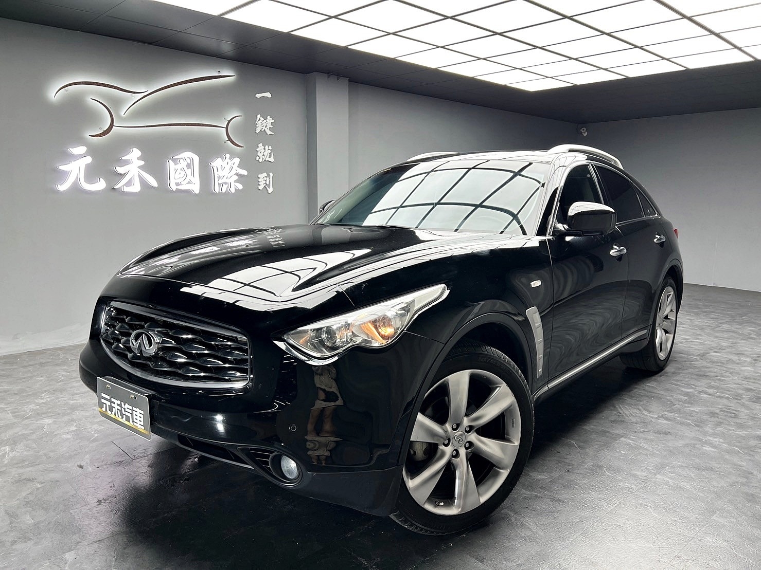 ✨2011式 Infiniti FX35 3.5 Premium✨  第1張相片