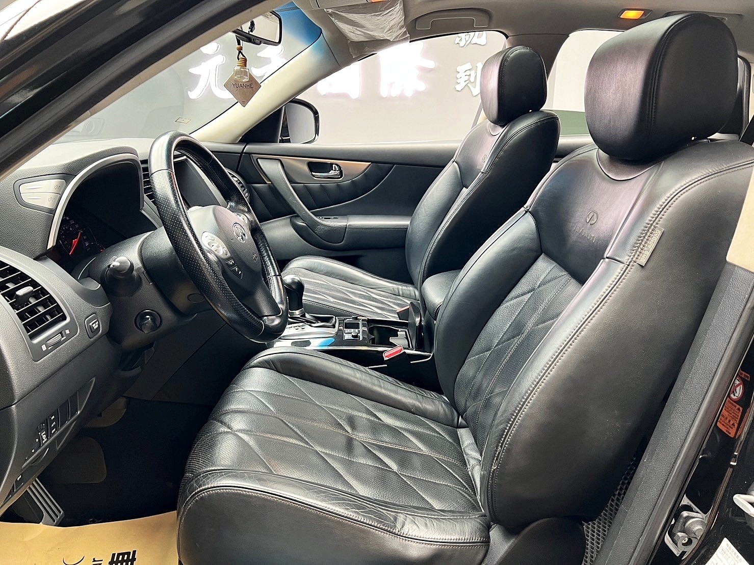 ✨2011式 Infiniti FX35 3.5 Premium✨  第4張相片