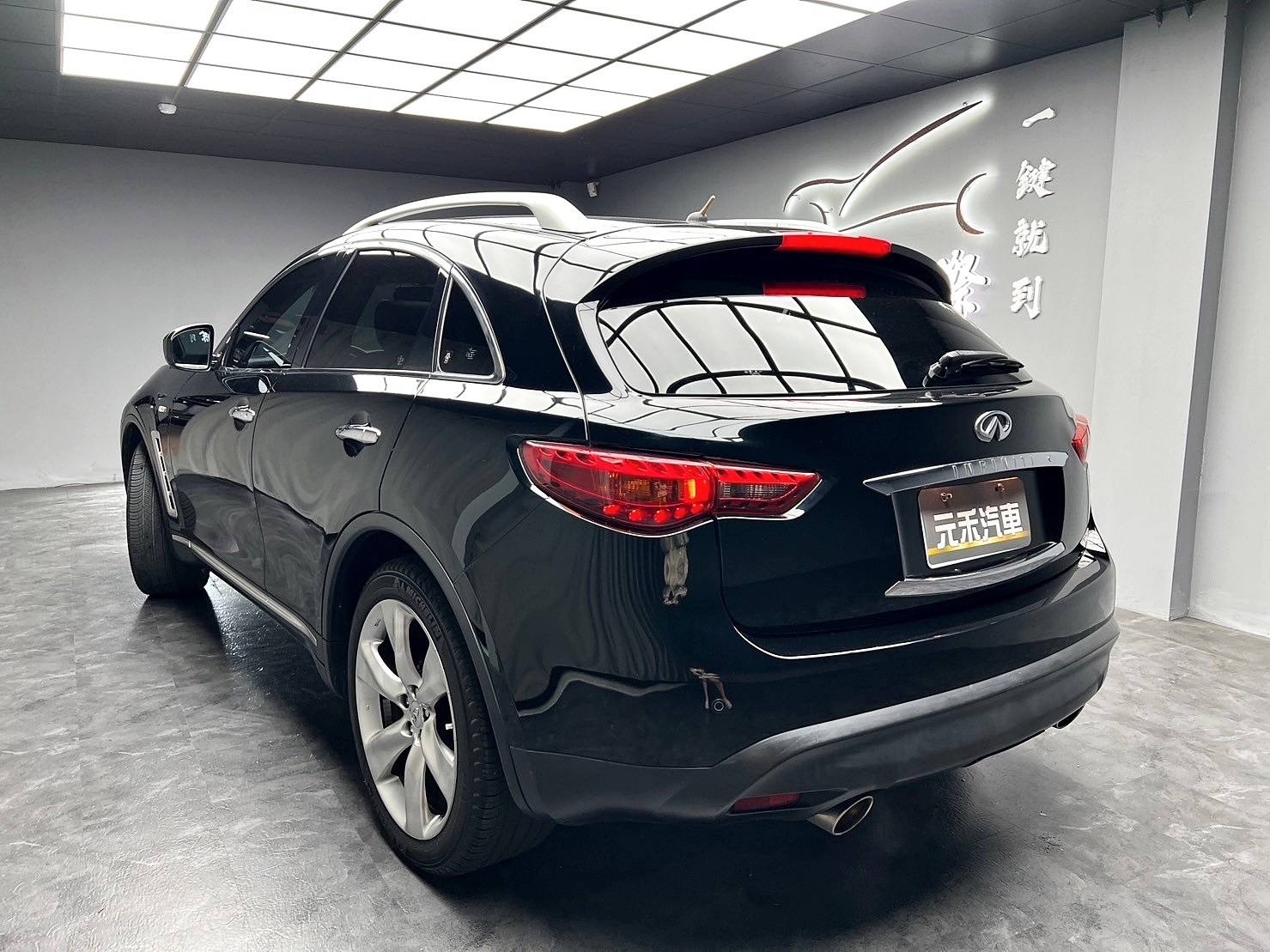 ✨2011式 Infiniti FX35 3.5 Premium✨  第7張相片