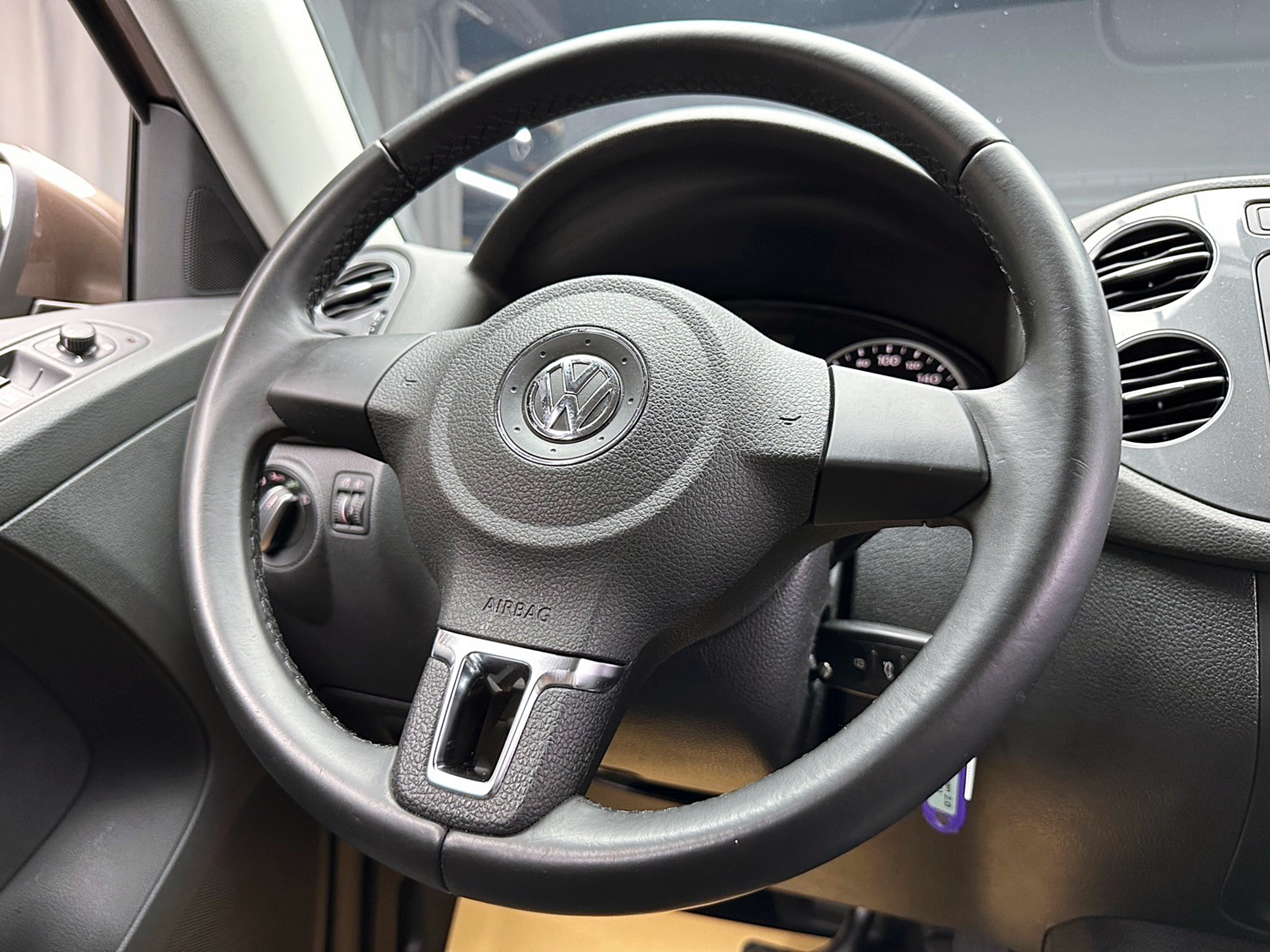 ✨2013 福斯 Tiguan GP 2.0TSI 棕✨  第8張相片