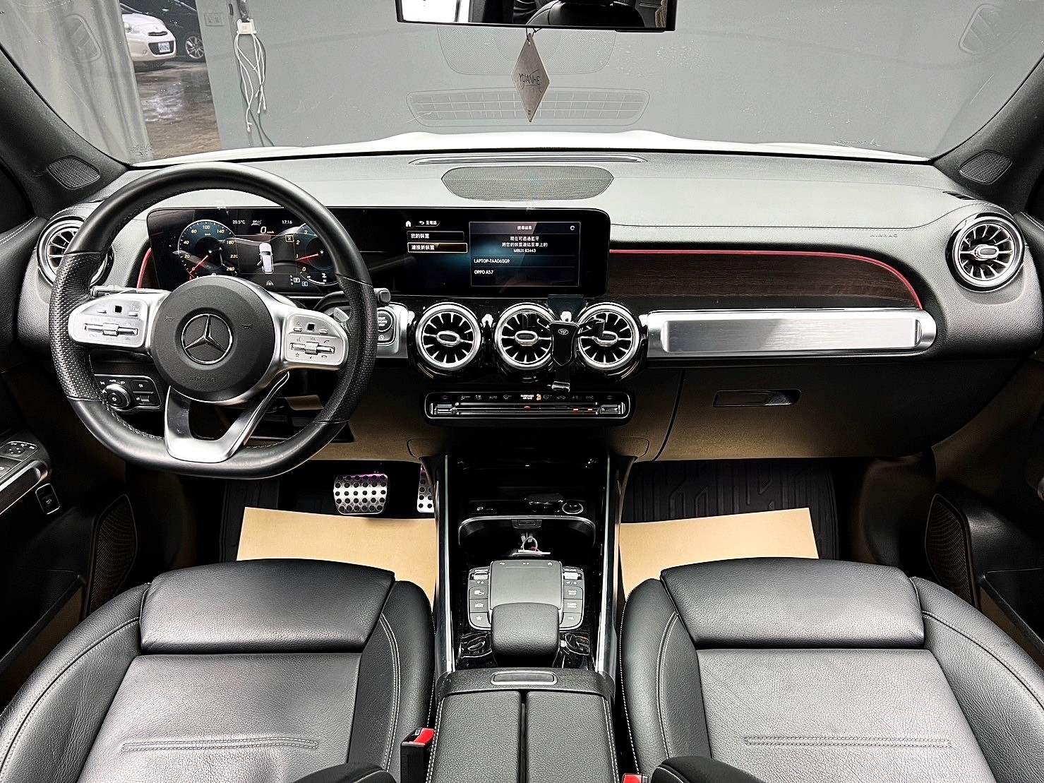 ✨2021 賓士 GLB200 1.3汽油七人座 新車保固✨  第3張相片