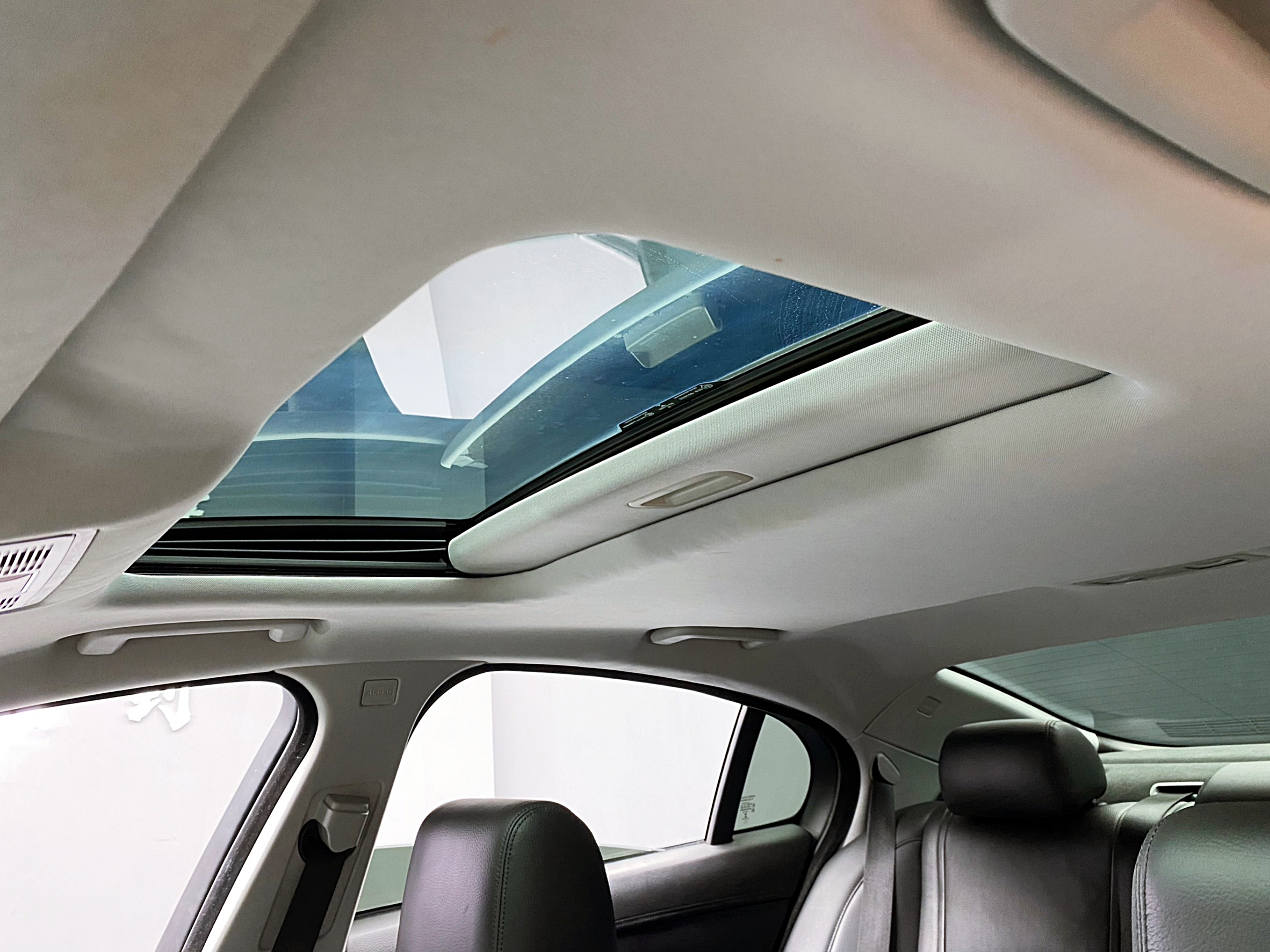 ✨2014 Jaguar XF 2.0i Luxury 汽油 極淺藍✨  第6張相片