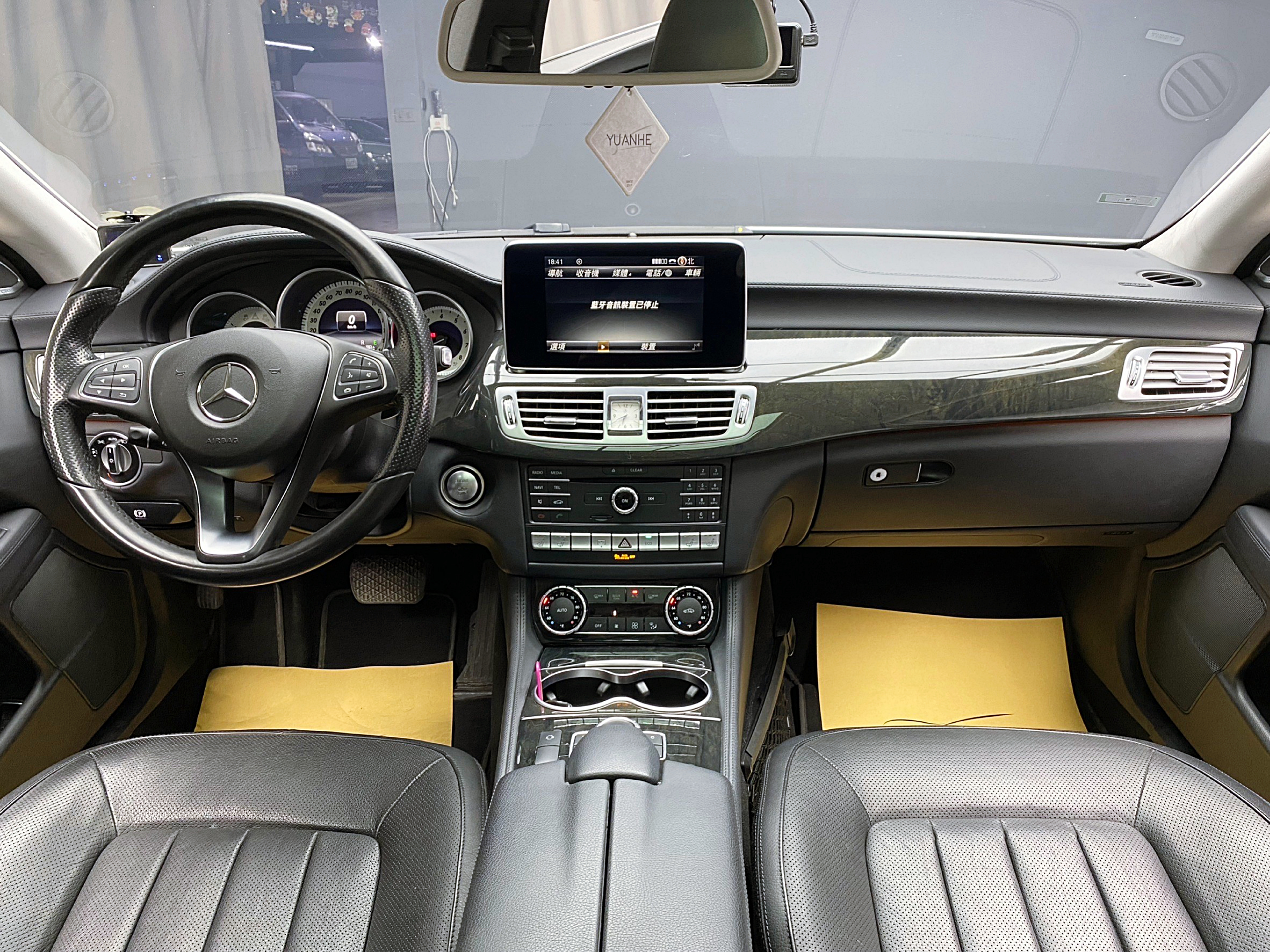 ✨2016 賓士 CLS400 AMG Line 3.0 純淨白✨  第3張相片