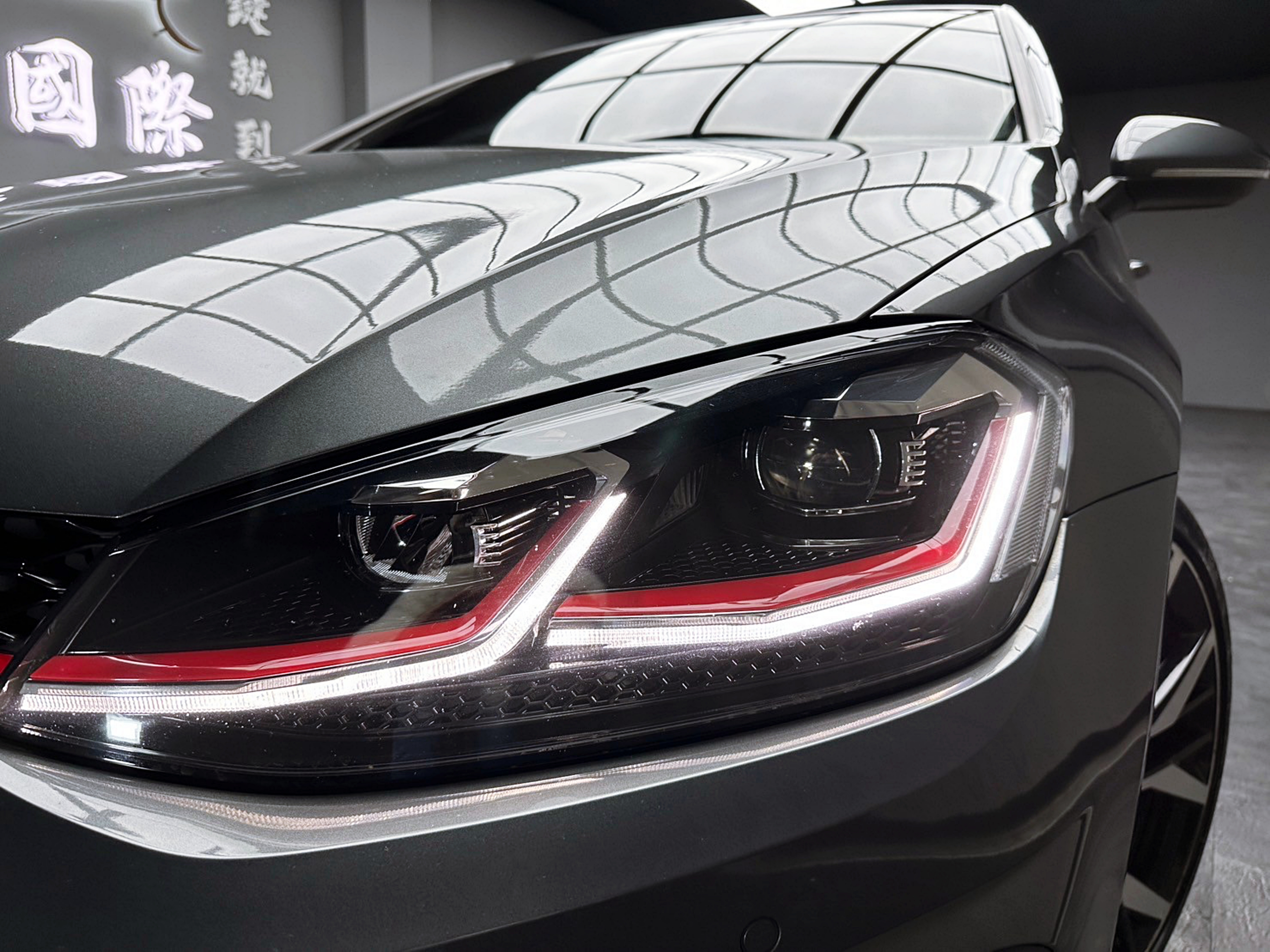 ✨2018 7.5代 福斯 Golf GTI Performance  245匹大馬力 2.0 汽油 珍珠灰 實跑7萬✨  第3張相片