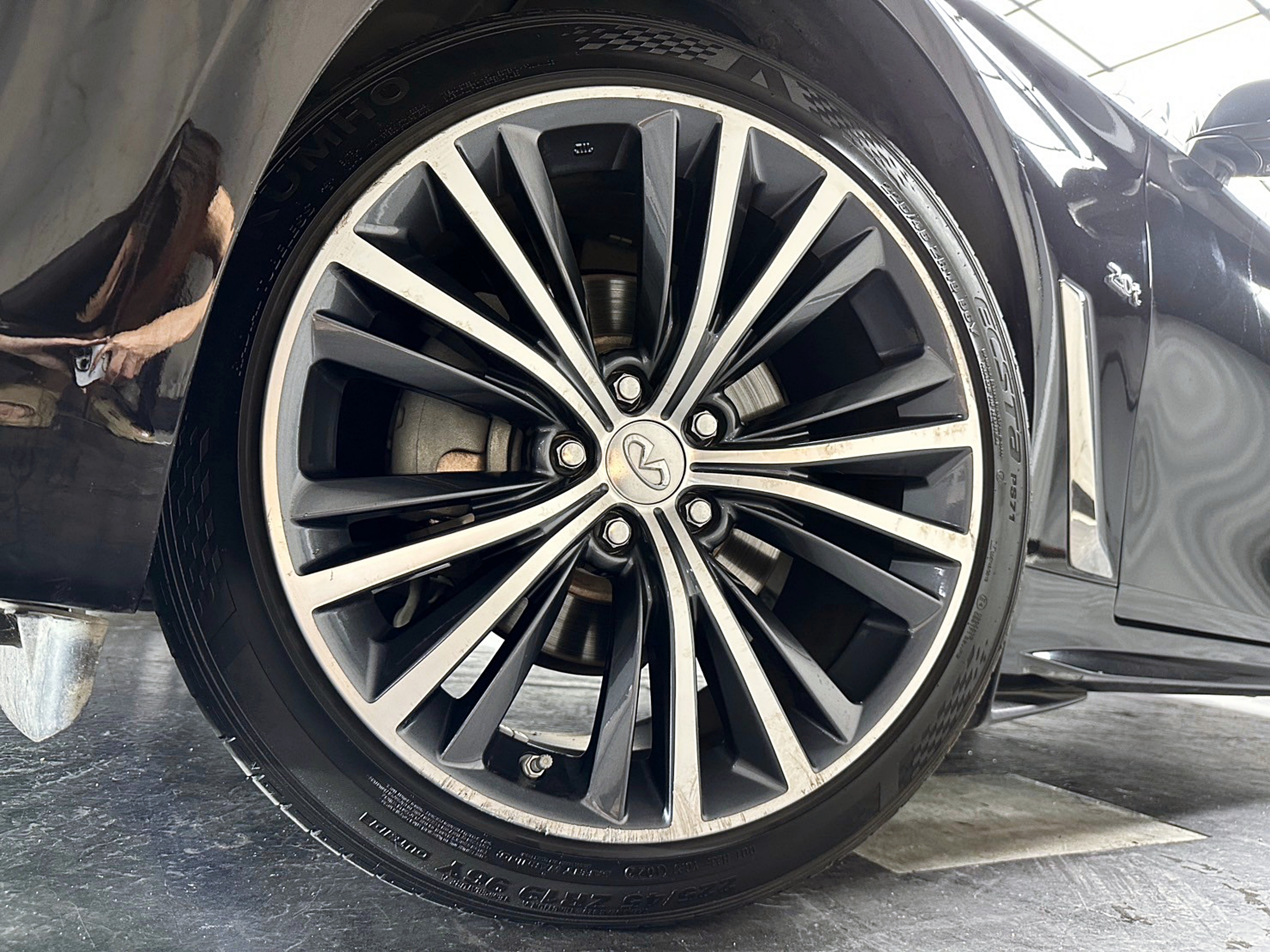 ✨2017 Infiniti Q60 2.0t旗艦款 汽油 尊爵黑✨  第6張相片