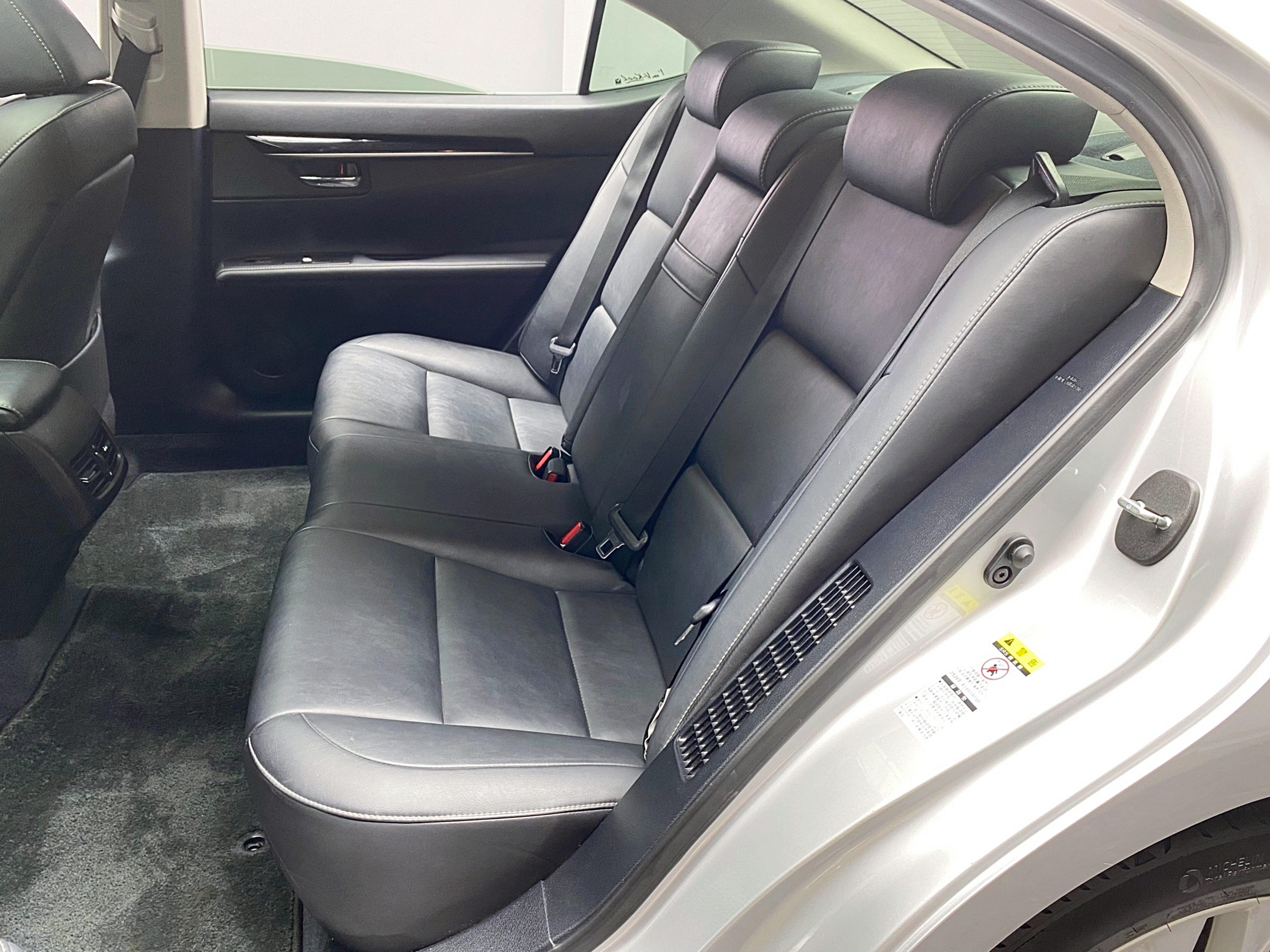 ✨2014 Lexus ES300h 2.5油電 豪華版✨  第8張相片