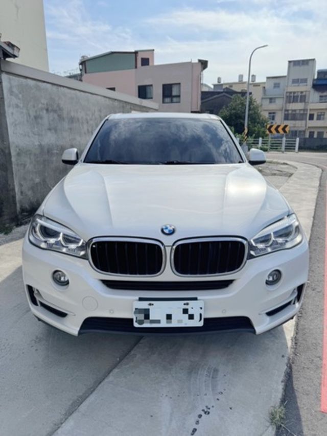 BMW寶馬 X5 XDRIVE25D  第3張相片