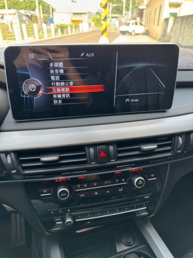 BMW寶馬 X5 XDRIVE25D  第8張相片