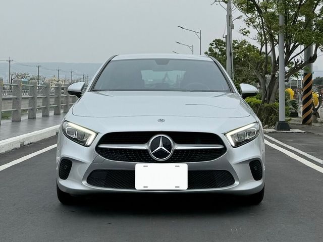 M-BENZ賓士 A180  第3張相片