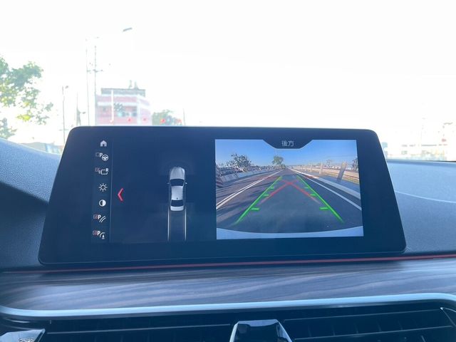 BMW寶馬 520D  第7張相片