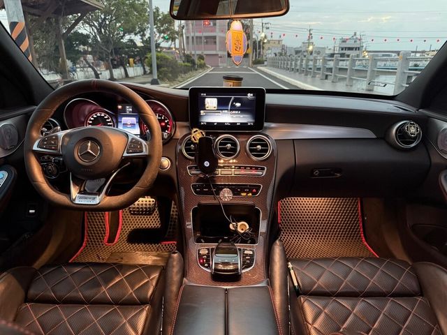 M-BENZ賓士 C63 AMG  第5張相片