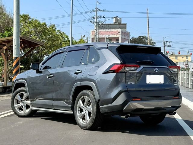 TOYOTA豐田 RAV4  第2張相片